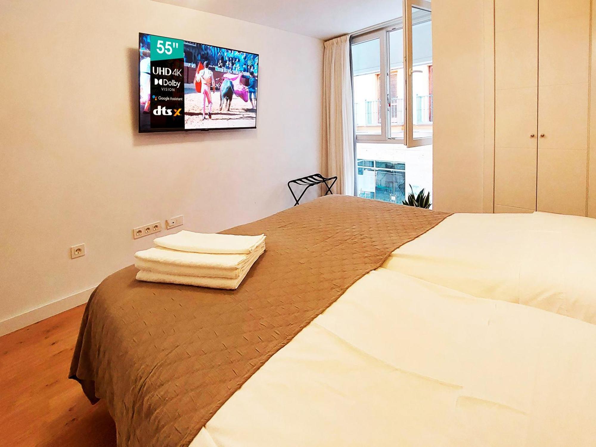 Don Miguel, Apartamento Y Parking Huelva Esterno foto